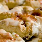 Selbstgebackene Reformationsbrötchen zum Feiertag