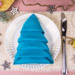 Stoffserviette nähen und weihnachtlich falten